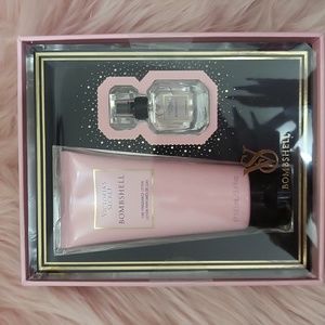 IT'S BACK!! Brand New Victoria's Secret Fragrance Gift Set-2CT.